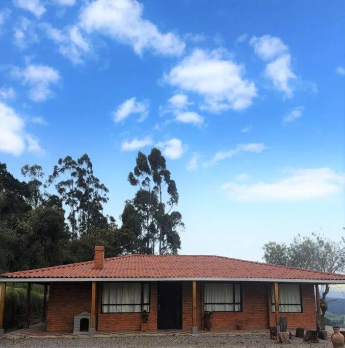 Hermosa Casa Campestre Moderna "Rancho La Marina" Чикинкира Экстерьер фото